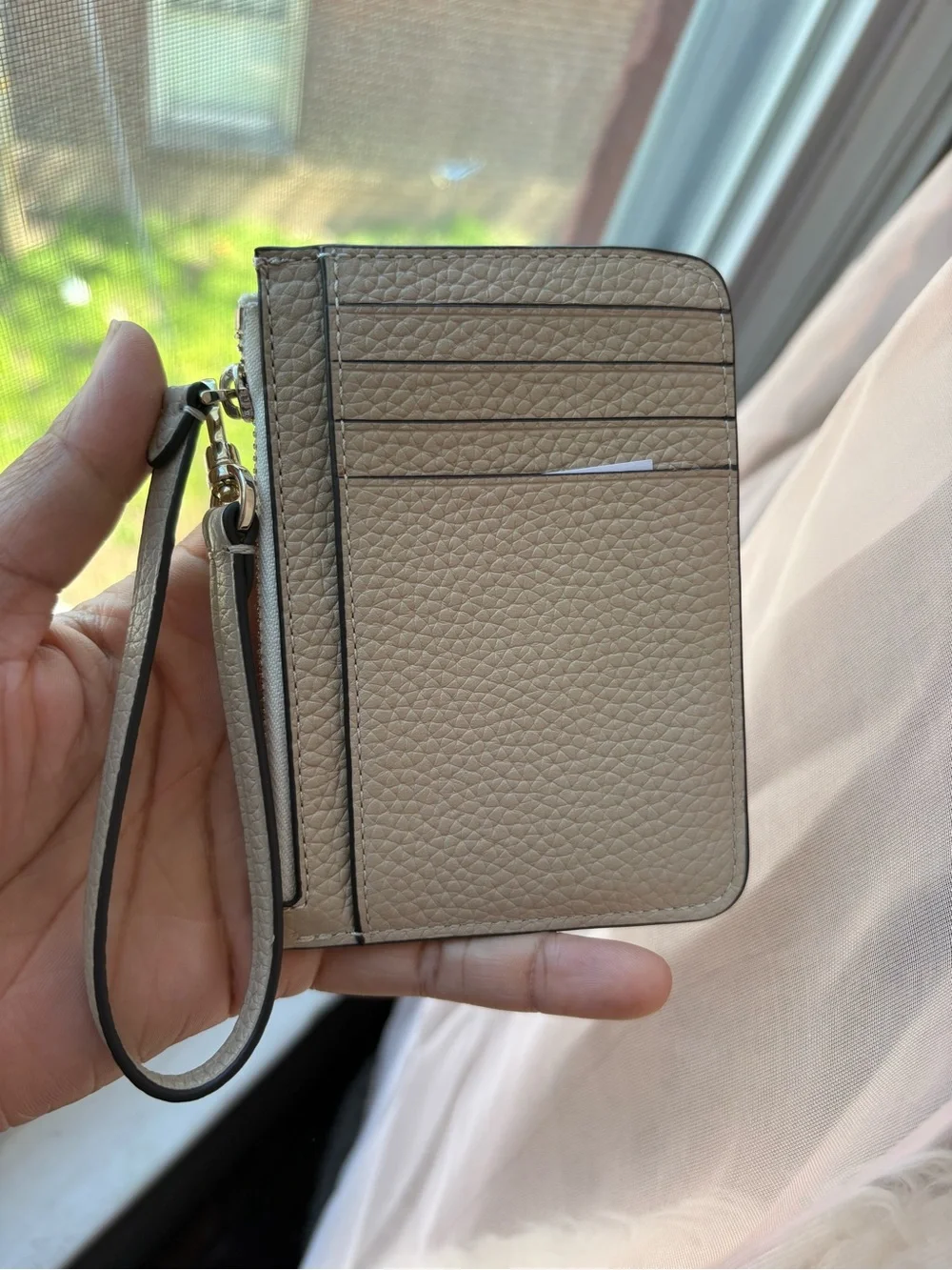 kate spade two-tone taupe leather cardholder wristlet wallet